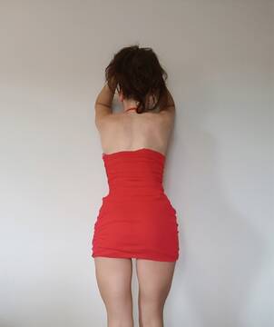 Da dietro in rosso
